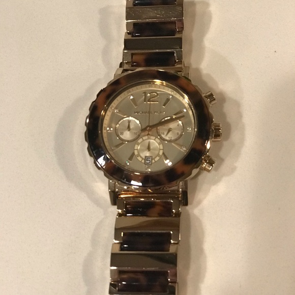 Michael Kors Tortoise Shell/Gold Watch - Picture 3 of 5